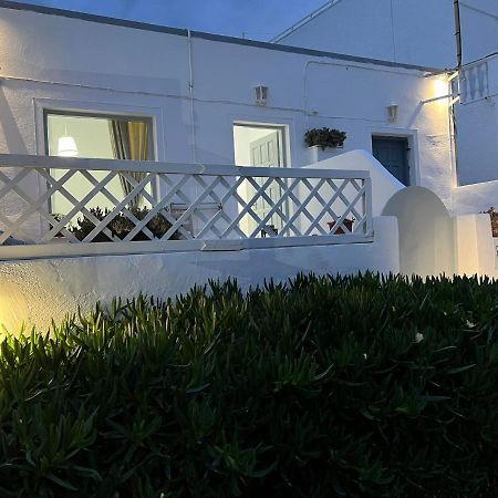 Zolfo Antico Beach Apartment Perissa Bagian luar foto