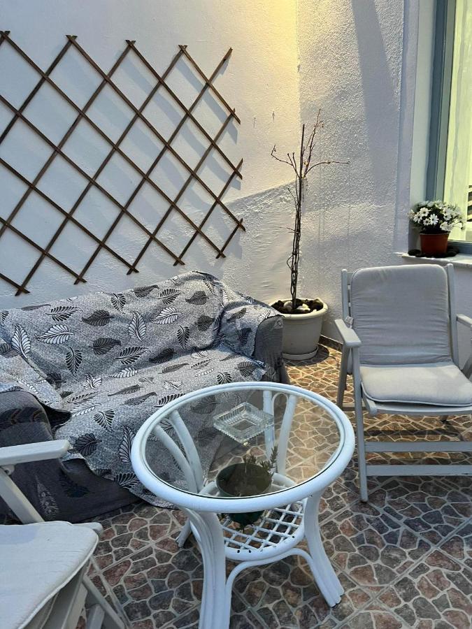 Zolfo Antico Beach Apartment Perissa Bagian luar foto