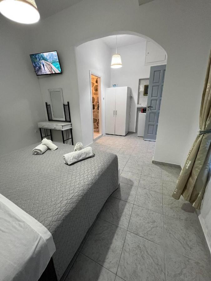 Zolfo Antico Beach Apartment Perissa Bagian luar foto