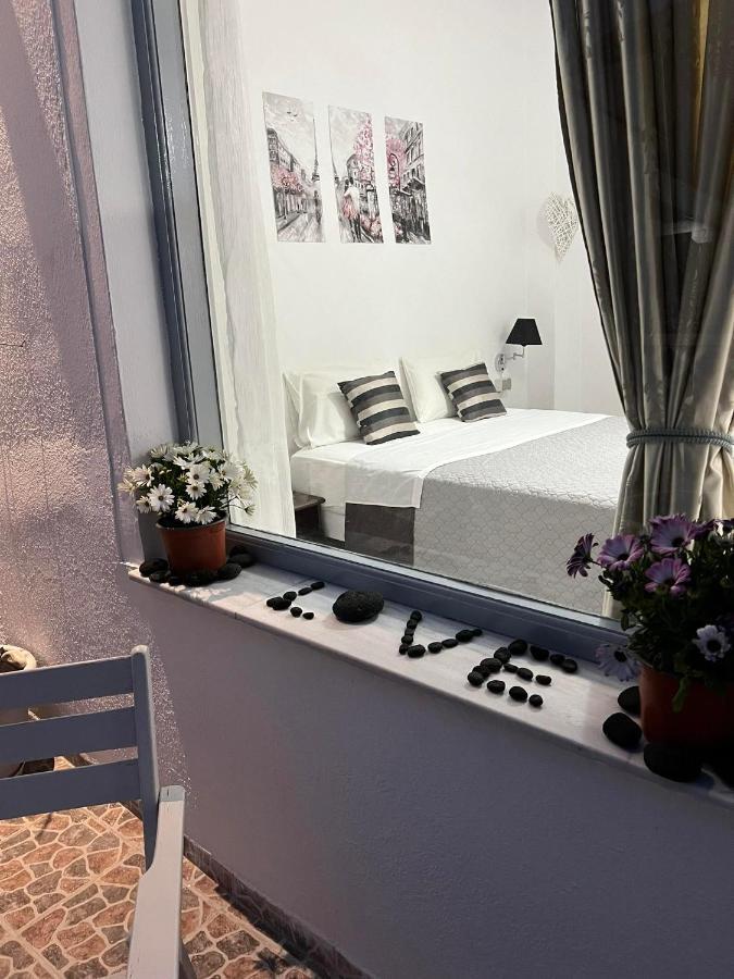 Zolfo Antico Beach Apartment Perissa Bagian luar foto