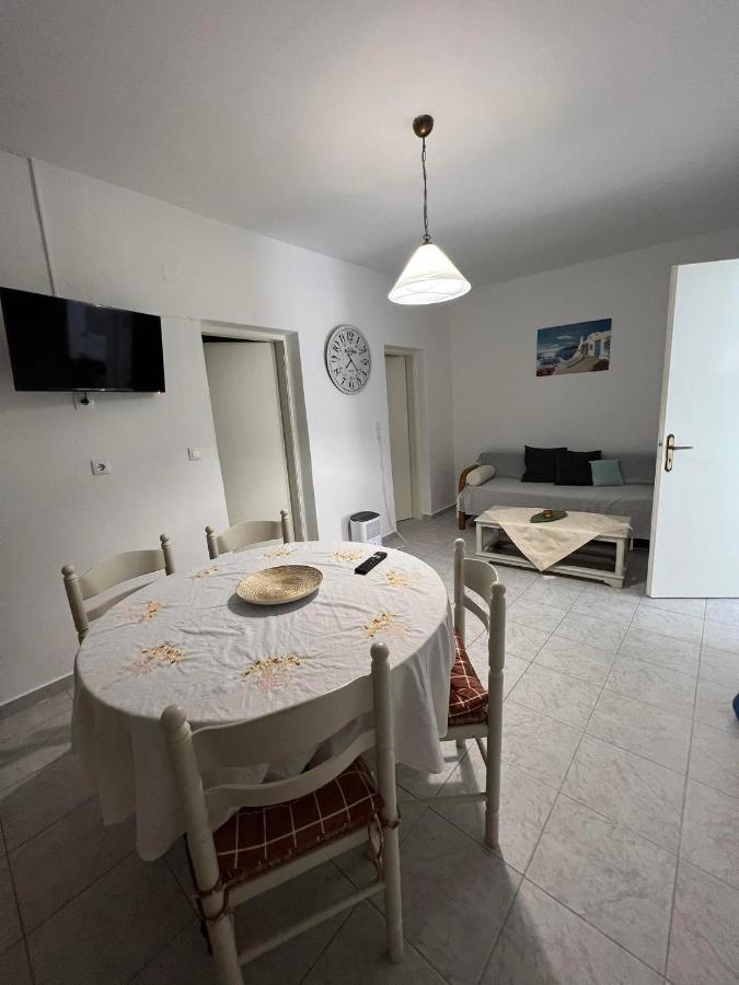 Zolfo Antico Beach Apartment Perissa Bagian luar foto