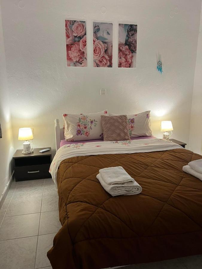 Zolfo Antico Beach Apartment Perissa Bagian luar foto