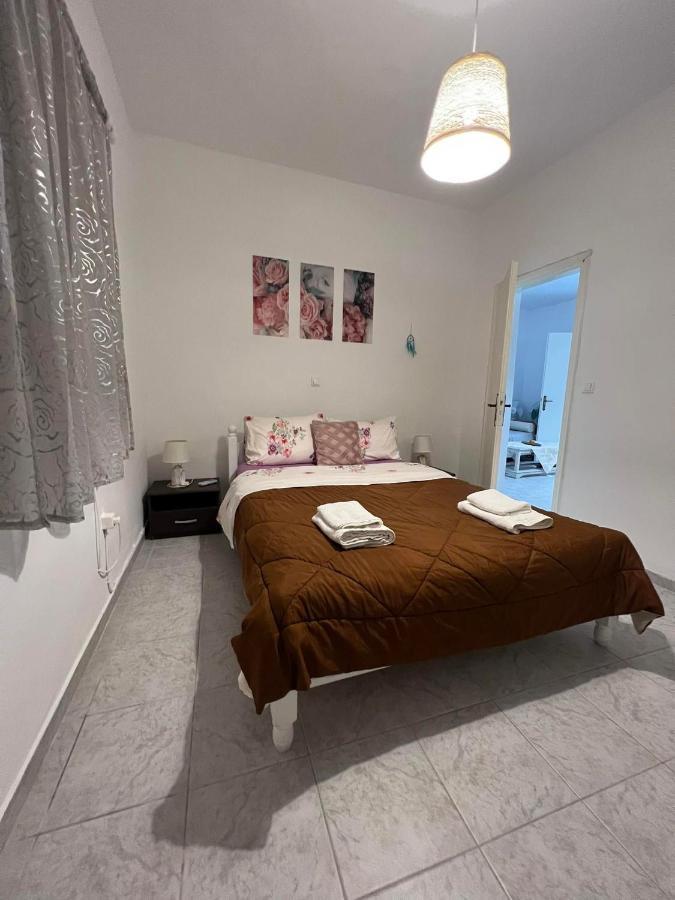 Zolfo Antico Beach Apartment Perissa Bagian luar foto